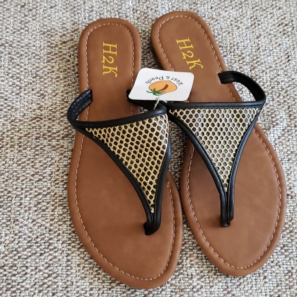 Big Girls Youth Sandals New With tags size 6 & 7 - Picture 2 of 10
